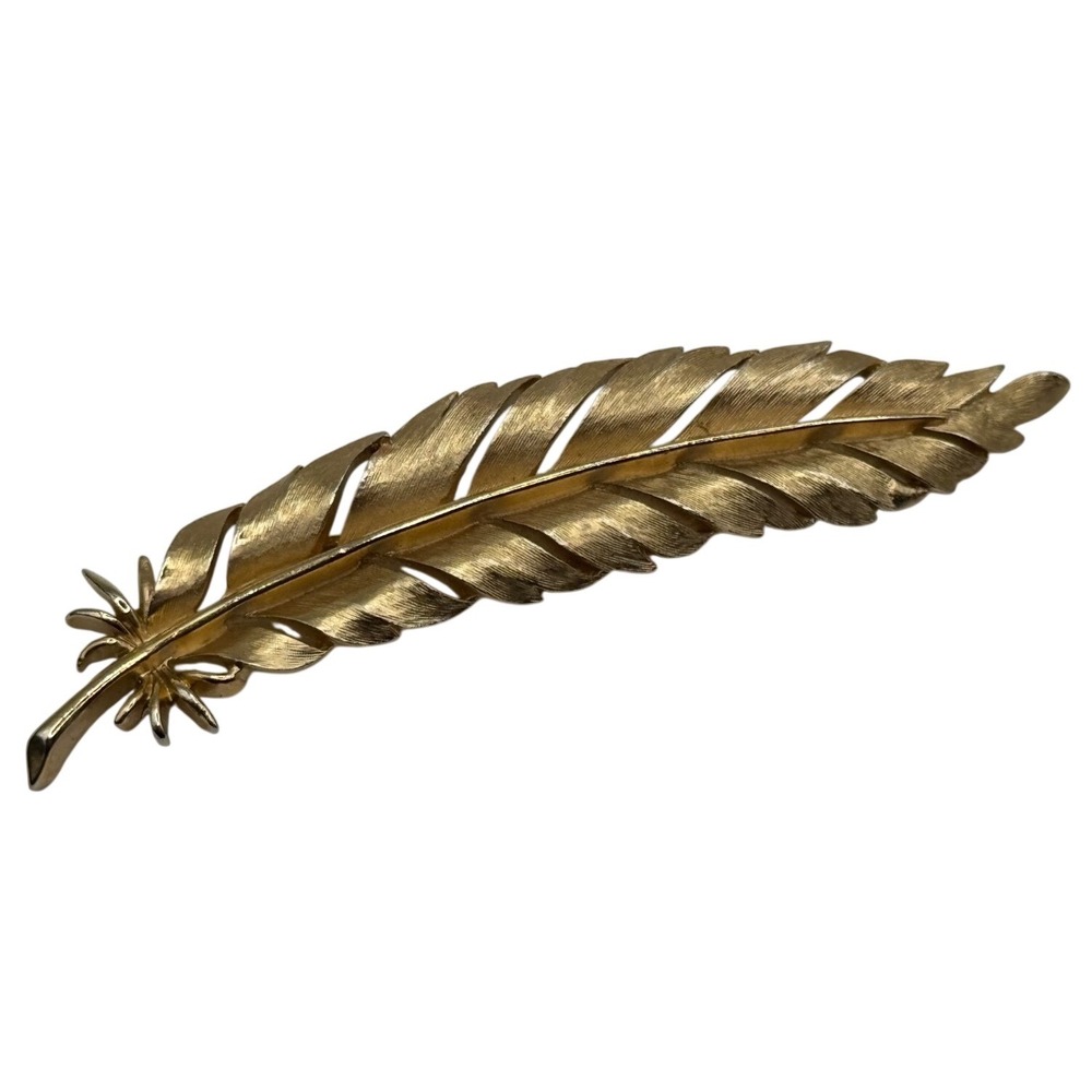 Vintage Trifari Gold Tone Brooch Feather Shaped Pin